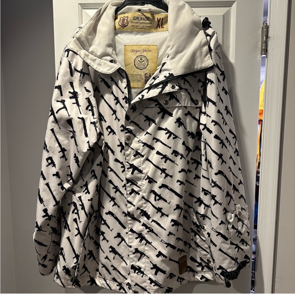 Grenade Rogue Status Jacket